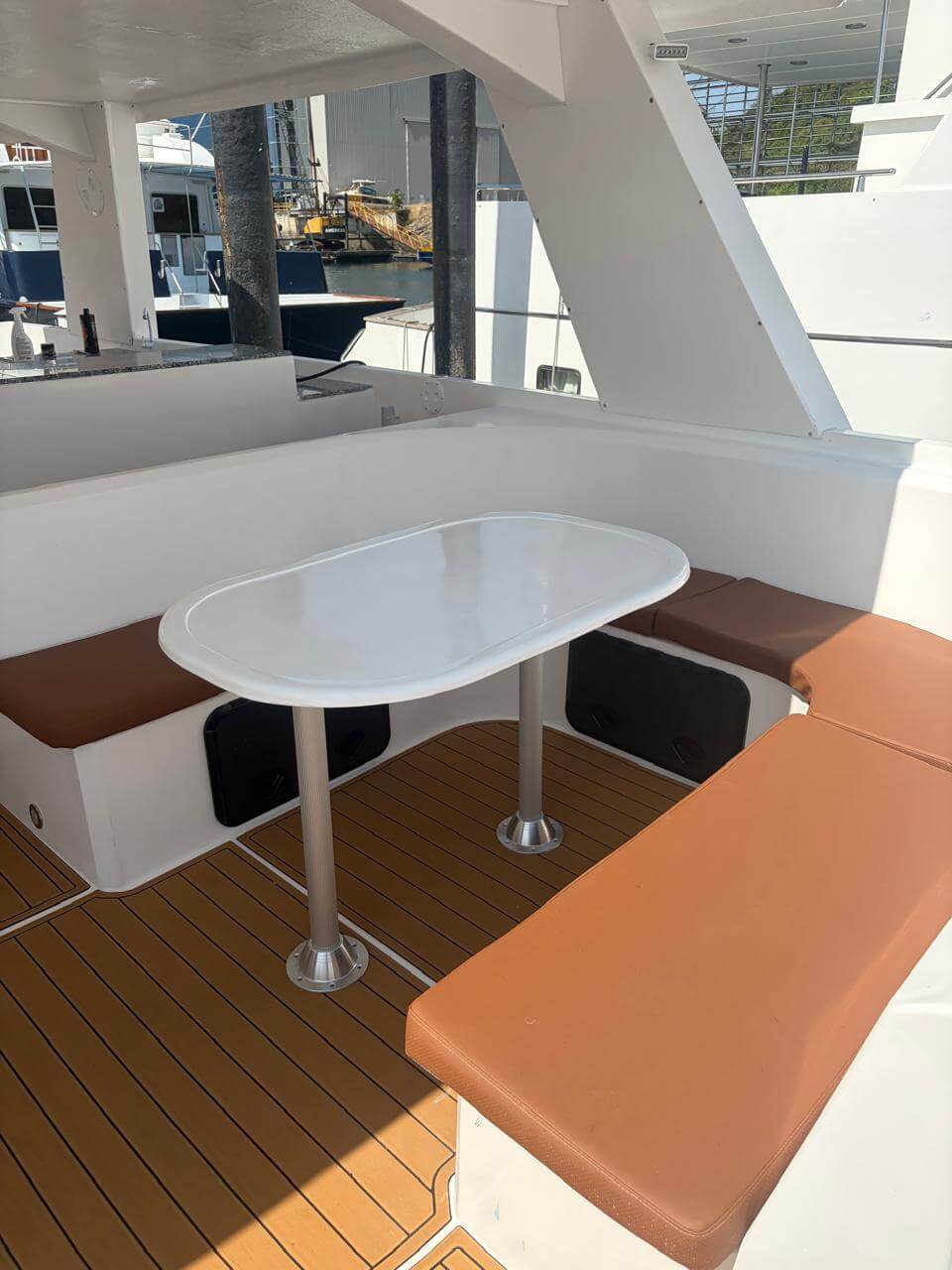 [ FOTO DEL BARCO 2 ]
